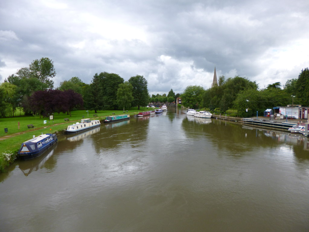 Boats and riverside homes beside the River Thames in Abingdon-on-Thames